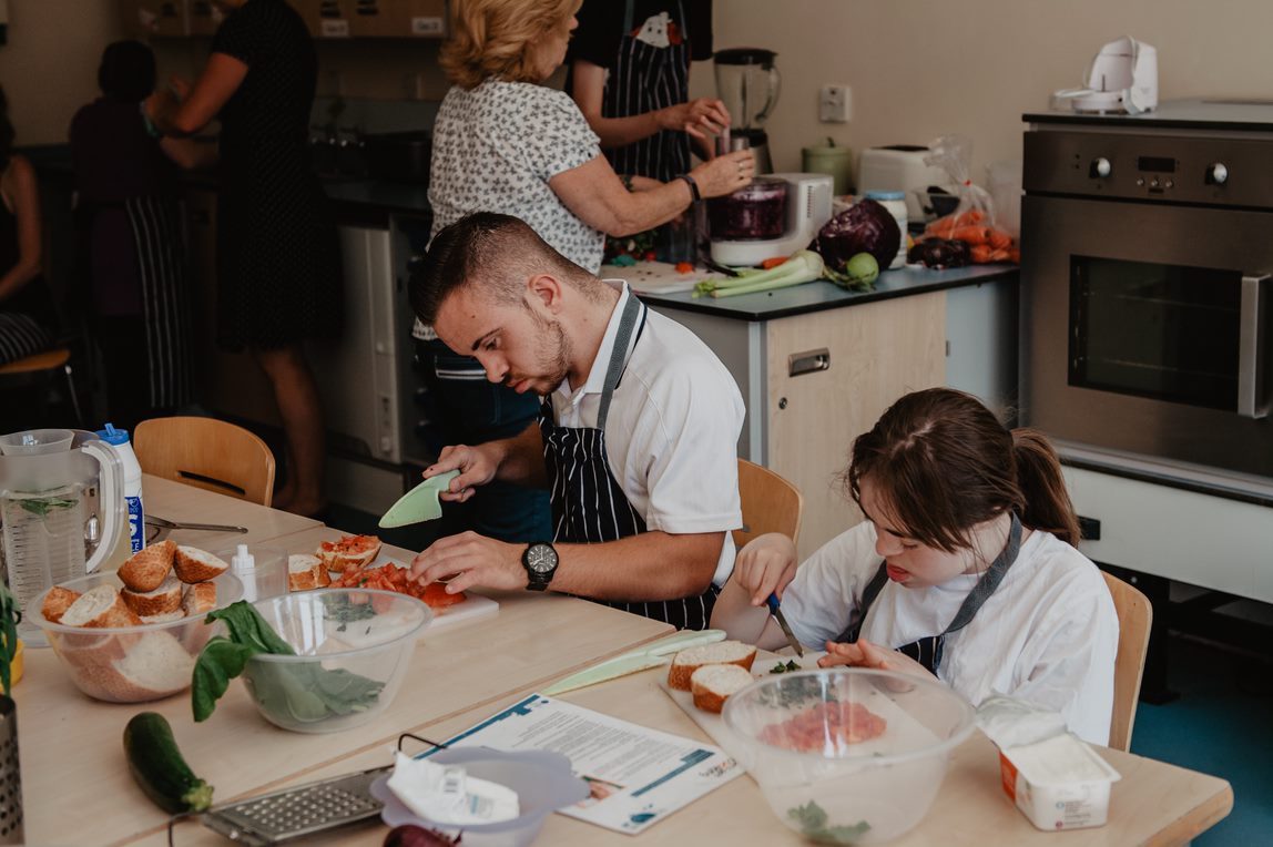 Independent living teachers' guide
