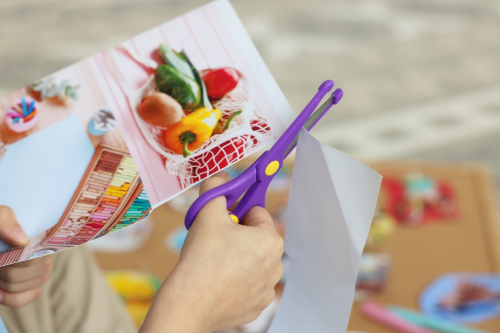 Cut and stick foods (3-5)